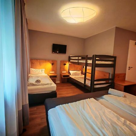 Hotel La Mirabelle Close To Europa Park Rheinhausen Exterior photo